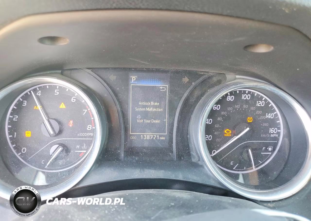 2018 Toyota Camry Le VIN:4T1B11HK3JU568122 - 9