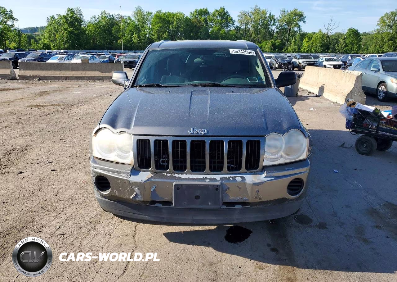 2007 Jeep Grand Cherokee Laredo VIN:1J8GR48K87C640637 - 5
