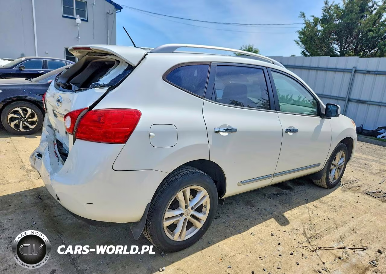 2013 Nissan Rogue S VIN:JN8AS5MV1DW120172 - 3