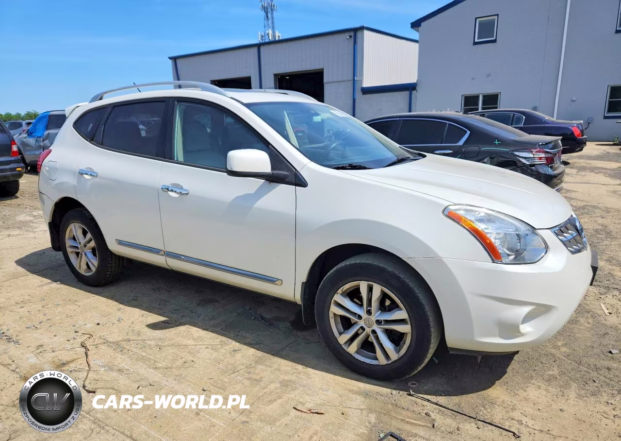2013 Nissan Rogue S VIN:JN8AS5MV1DW120172 - 4