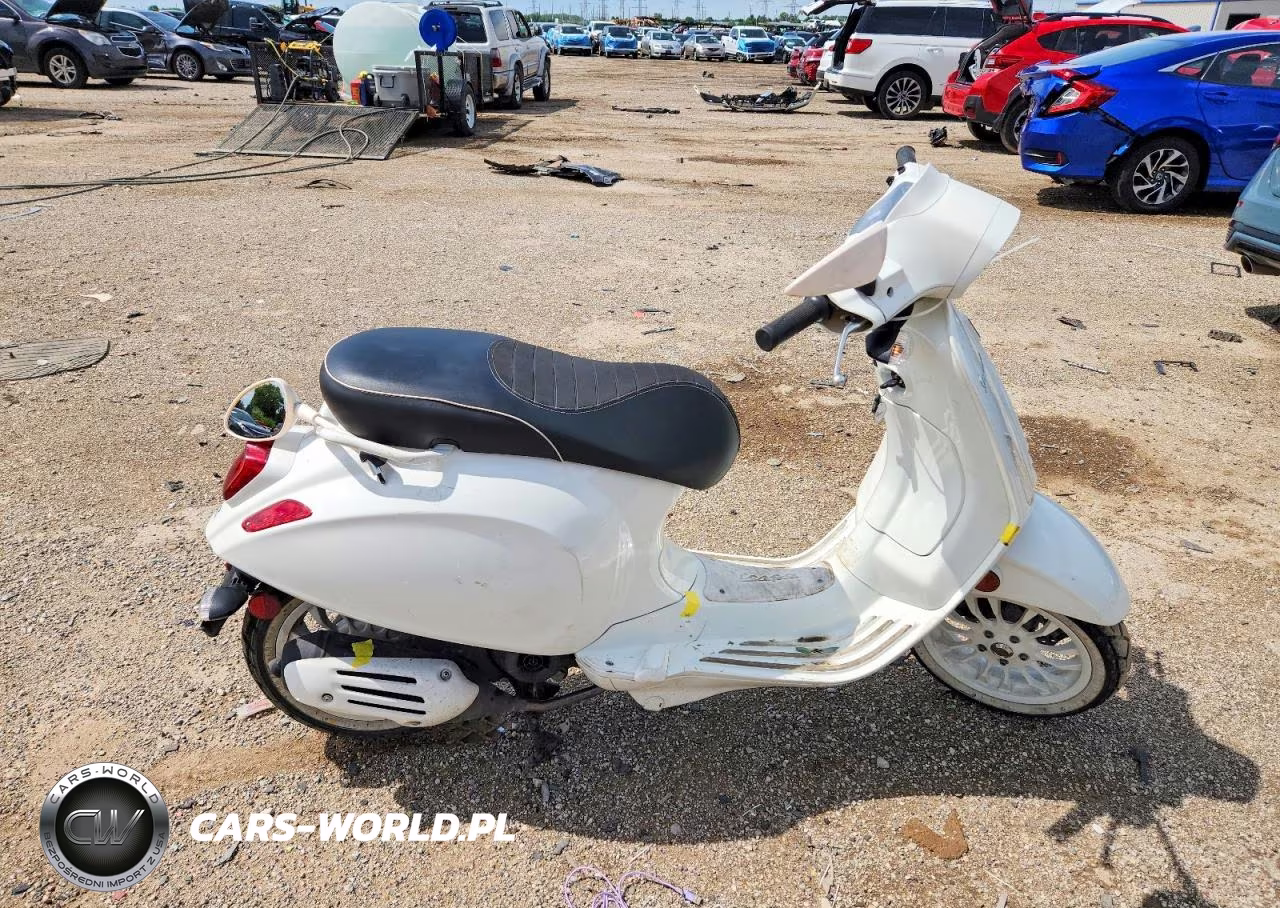 2023 Vespa Primavera-Sprint 50 – zdjęcie 1 z 9