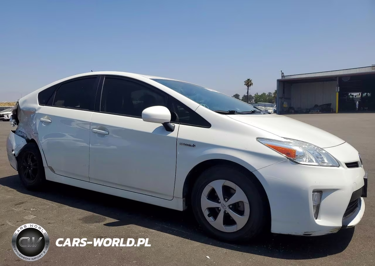 2015 Toyota Prius One VIN:JTDKN3DUXF0417241 - 4