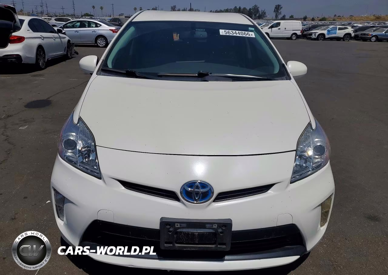 2015 Toyota Prius One VIN:JTDKN3DUXF0417241 - 5