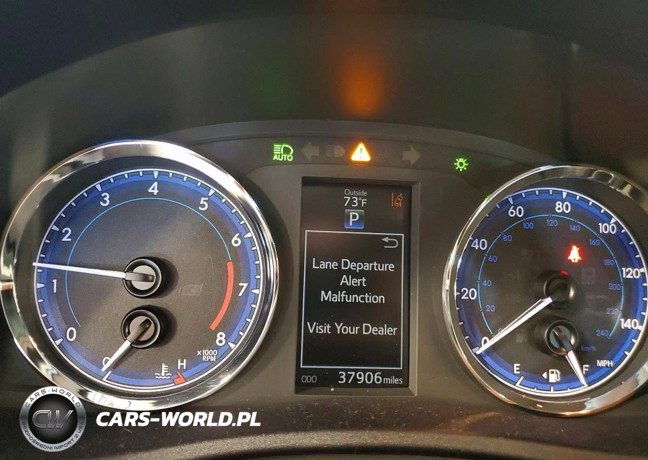 2018 Toyota Corolla Se VIN:2T1BURHE3JC077745 - 9