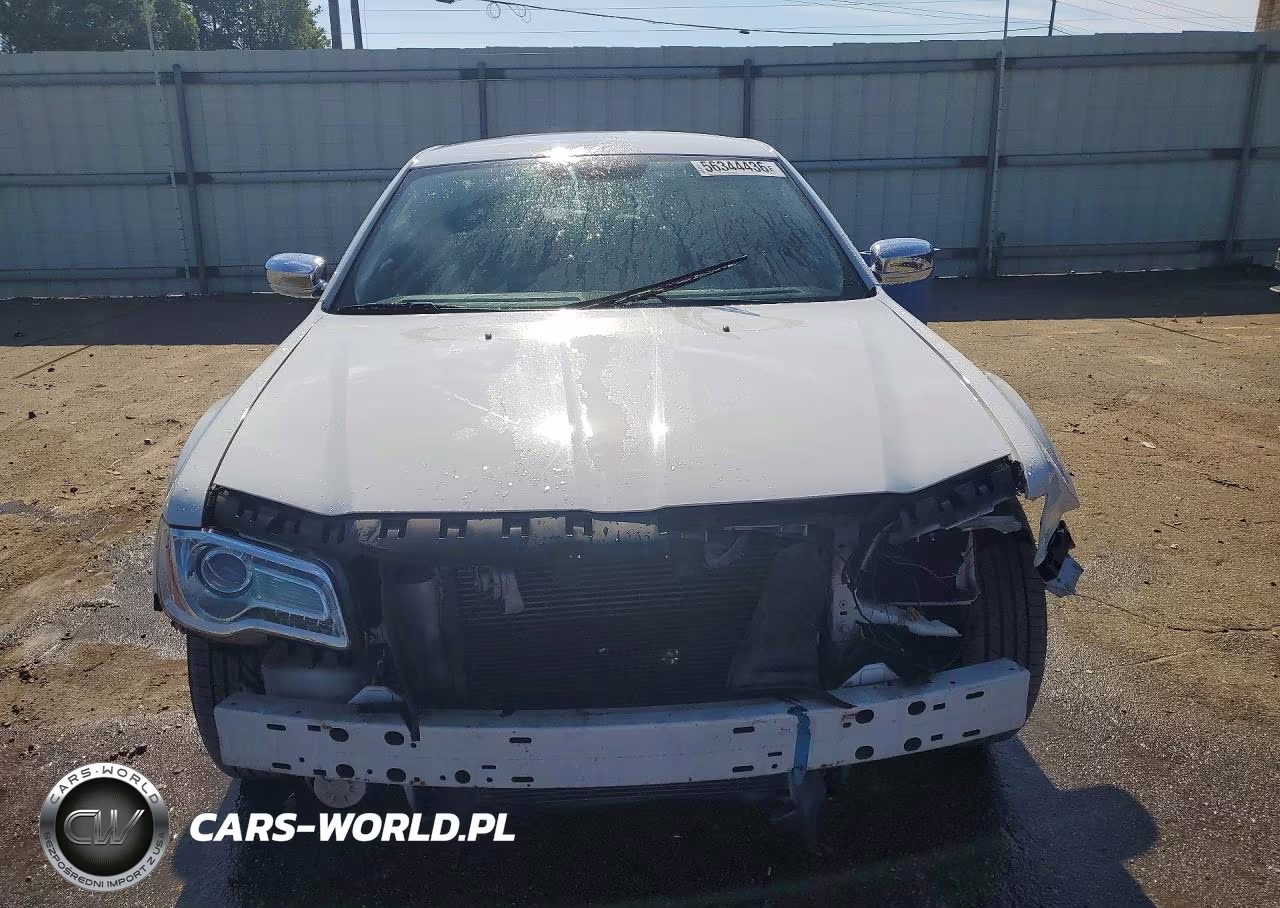 2013 Chrysler 300 VIN:2C3CCAAG3DH615332 - 5