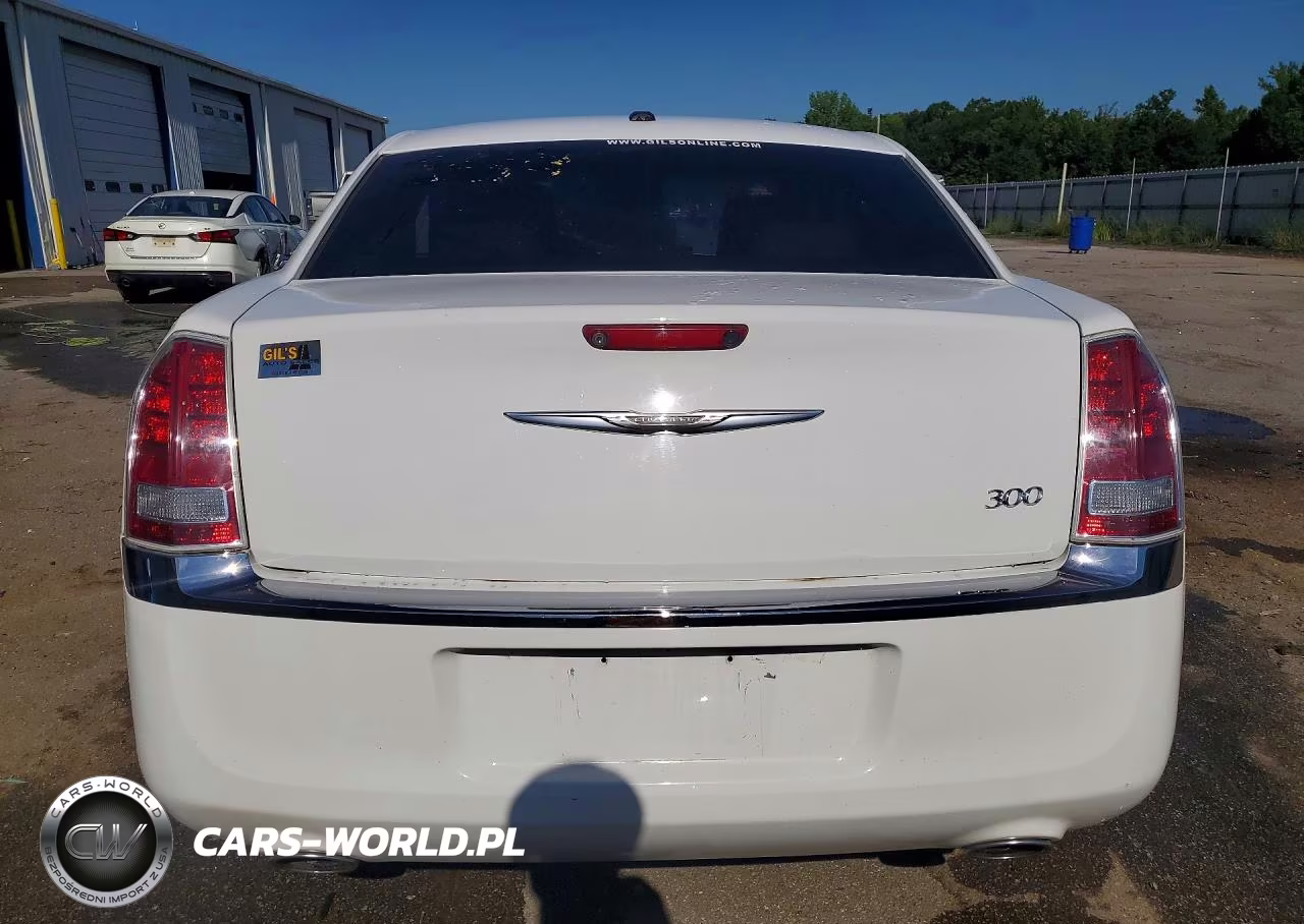 2013 Chrysler 300 VIN:2C3CCAAG3DH615332 - 6