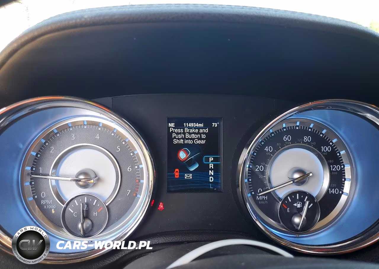 2013 Chrysler 300 VIN:2C3CCAAG3DH615332 - 9