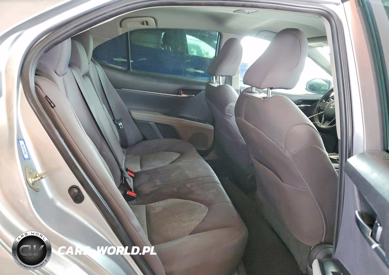 2019 Toyota Camry Le VIN:4T1B11HK3KU800400 - 10