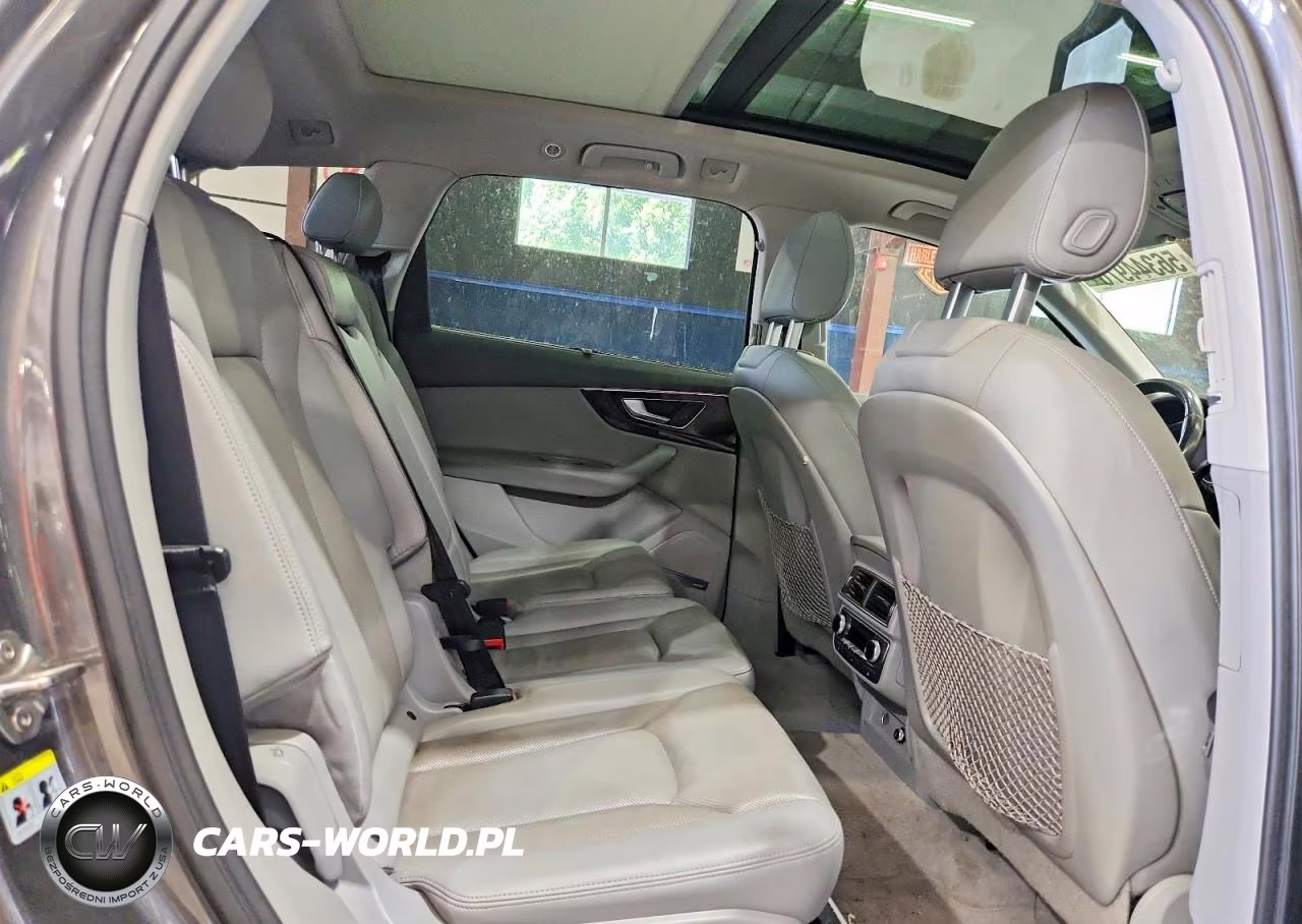 2018 Audi Q7 Prestige VIN:WA1VAAF76JD048880 - 11