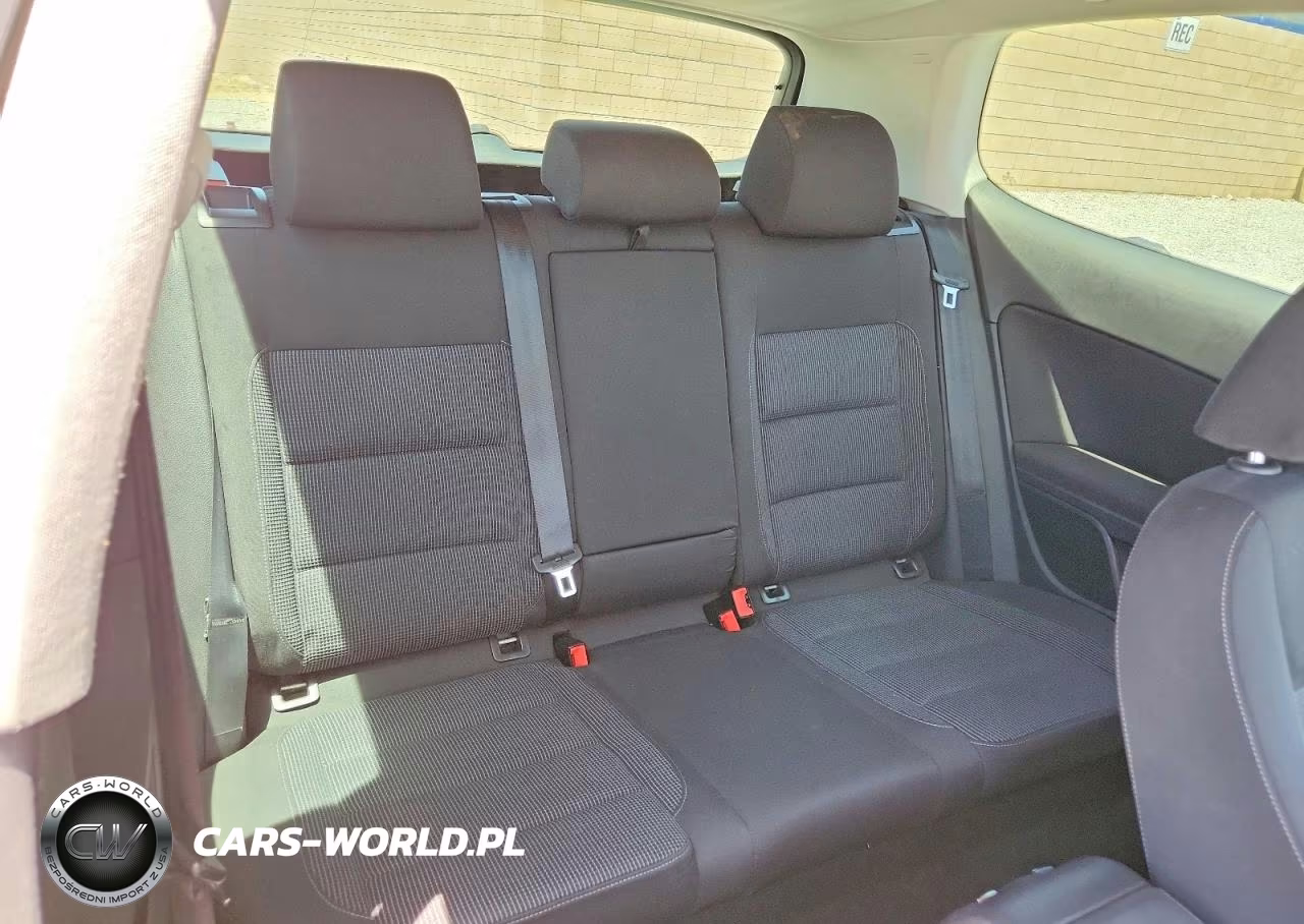 2011 Volkswagen Golf 2D Tdi VIN:WVWMM7AJ4BW117523 - 10