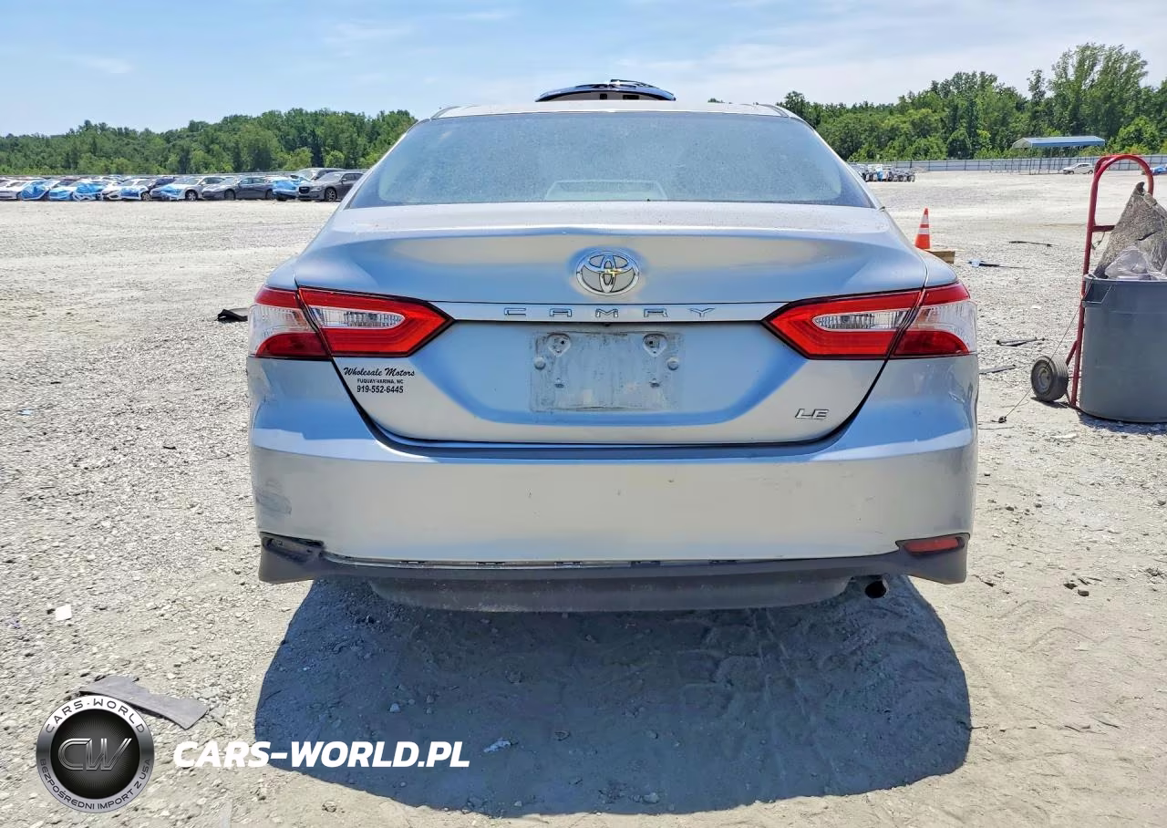 2018 Toyota Camry Le VIN:4T1B11HK3JU023201 - 6