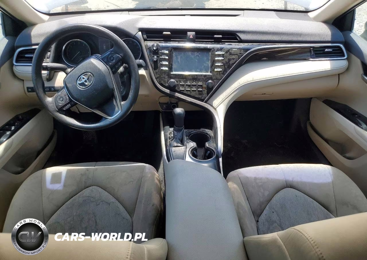 2018 Toyota Camry Le VIN:4T1B11HK3JU023201 - 8