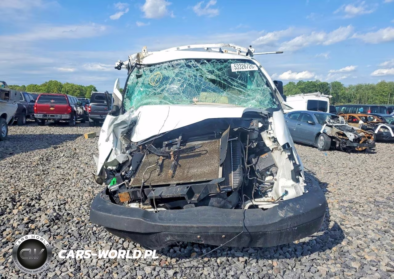 2018 Chevrolet Express G2500 VIN:1GCWGAFG6J1340362 - 5