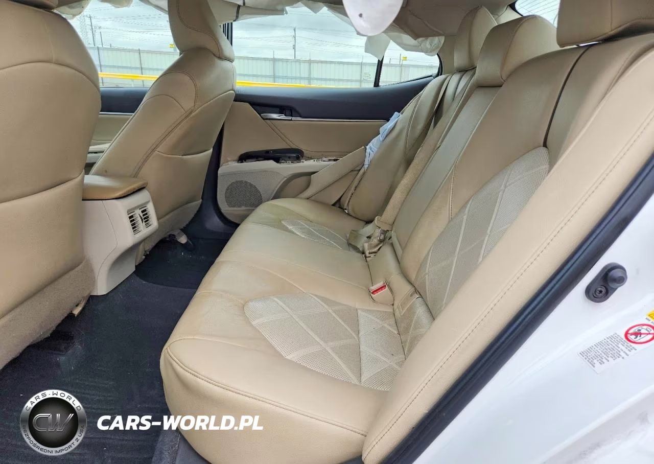 2018 Toyota Camry Xle VIN:4T1B11HK5JU129455 - 10