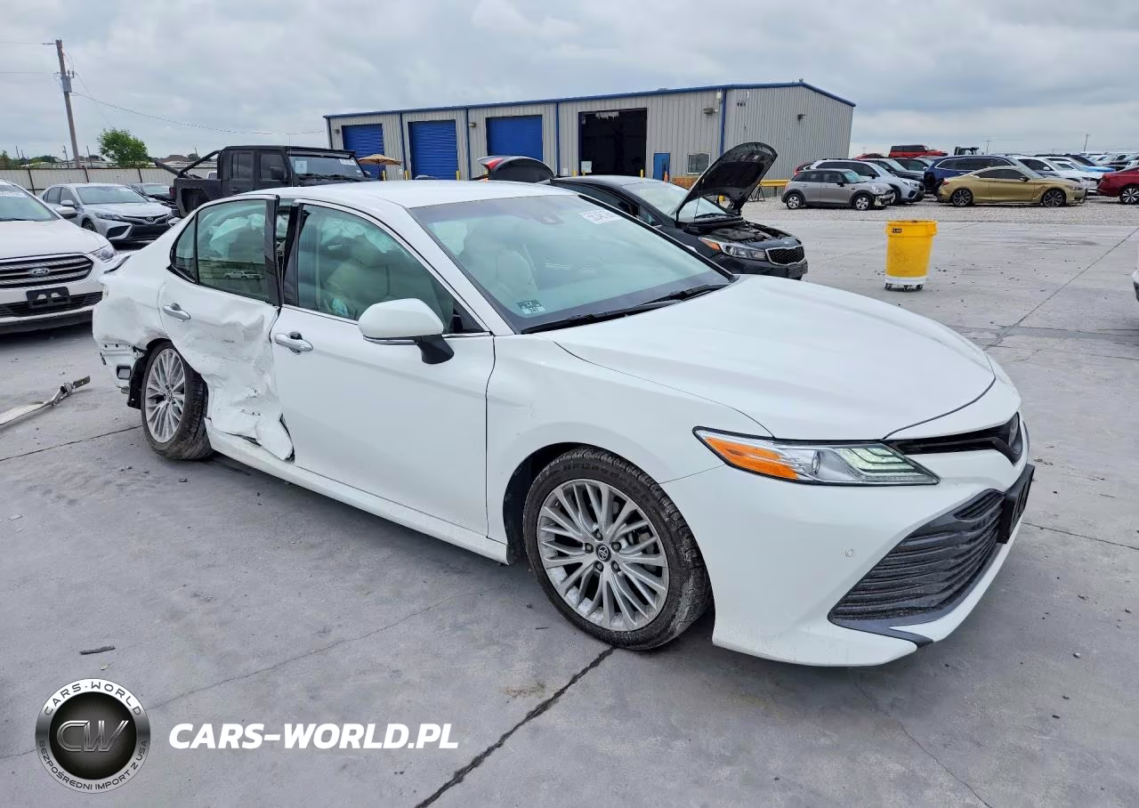 2018 Toyota Camry Xle VIN:4T1B11HK5JU129455 - 4