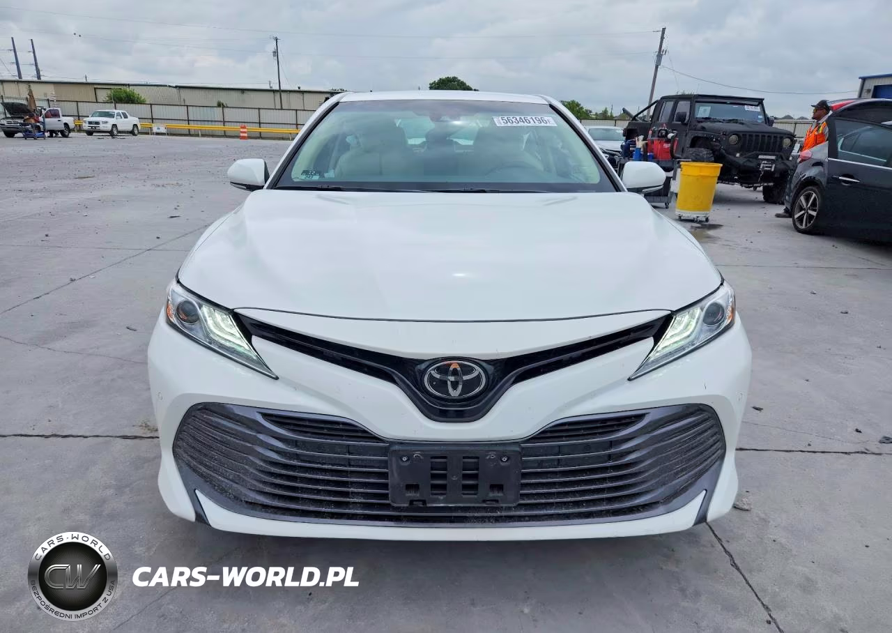 2018 Toyota Camry Xle VIN:4T1B11HK5JU129455 - 5