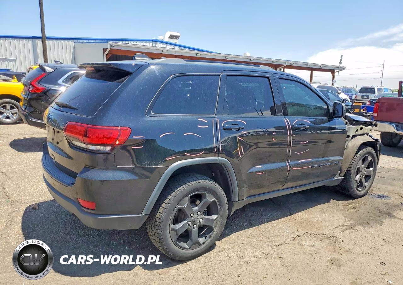 2019 Jeep Grand Cherokee Laredo VIN:1C4RJFAG4KC640619 - 3