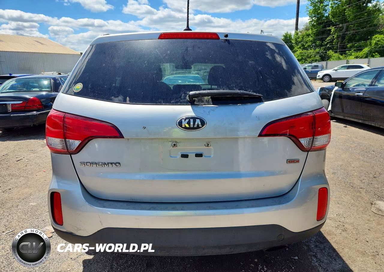 2015 Kia Sorento Lx VIN:5XYKT3A6XFG601732 - 6