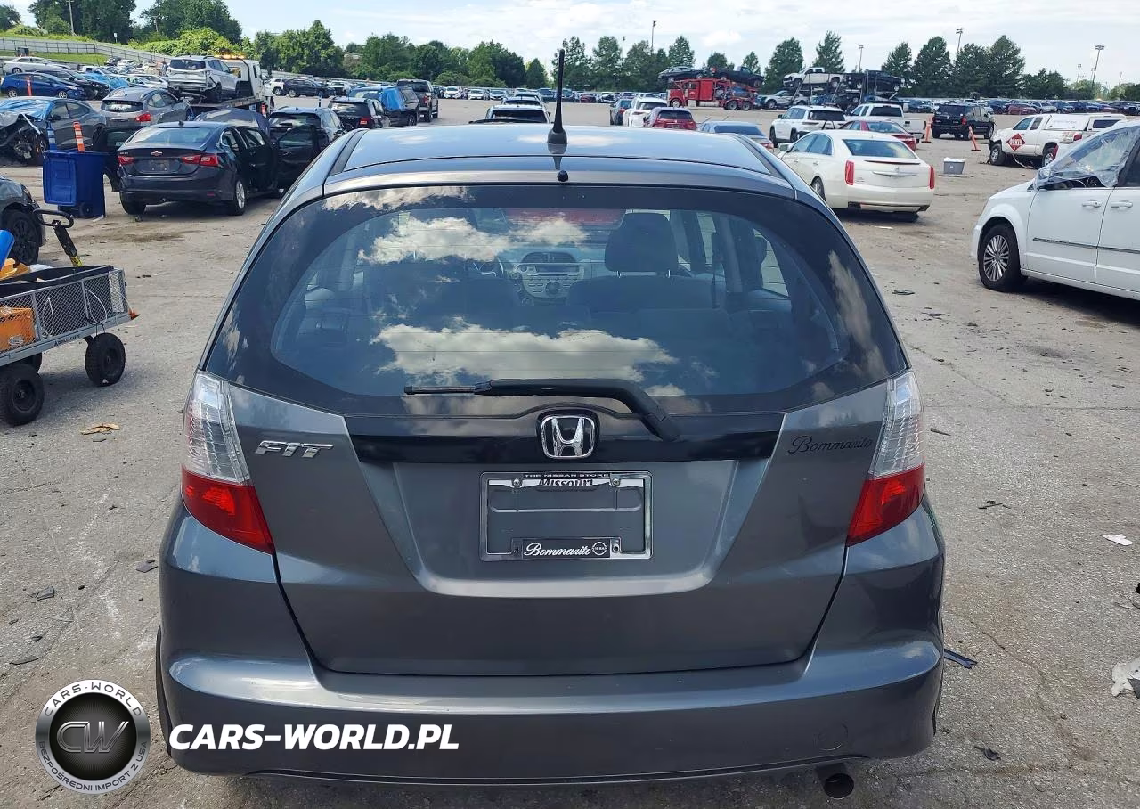 2013 Honda Fit VIN:JHMGE8H30DC070923 - 6