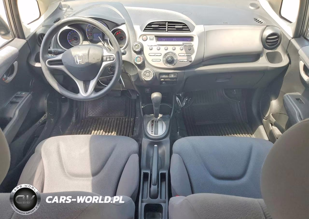 2013 Honda Fit VIN:JHMGE8H30DC070923 - 8