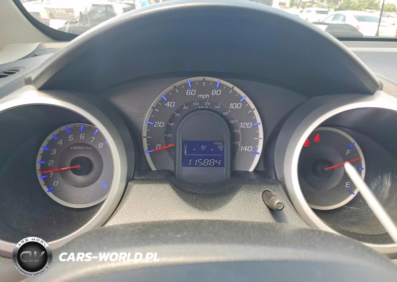 2013 Honda Fit VIN:JHMGE8H30DC070923 - 9