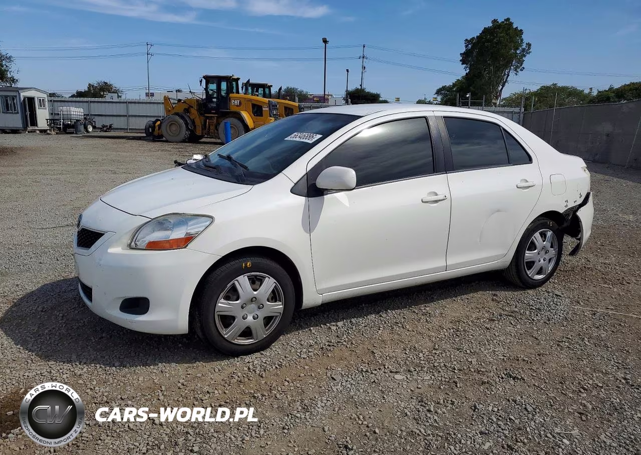 2009 Toyota Yaris Base – zdjęcie 1 z 12
