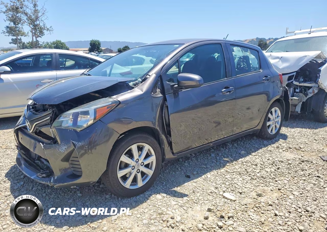 2015 Toyota Yaris 5-Door Le