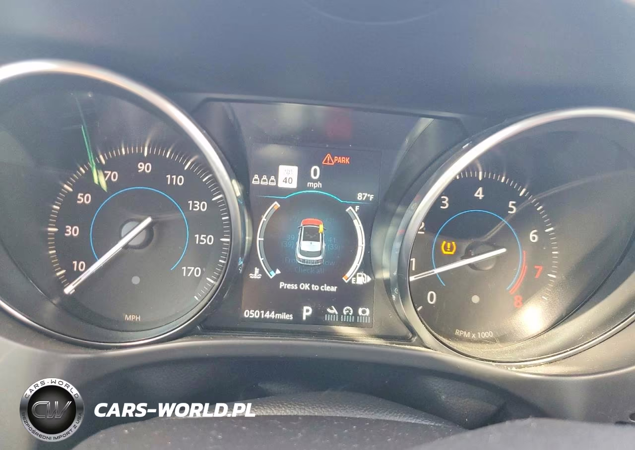 2020 Jaguar F-Pace Premium VIN:SADCJ2FX7LA630272 - 9