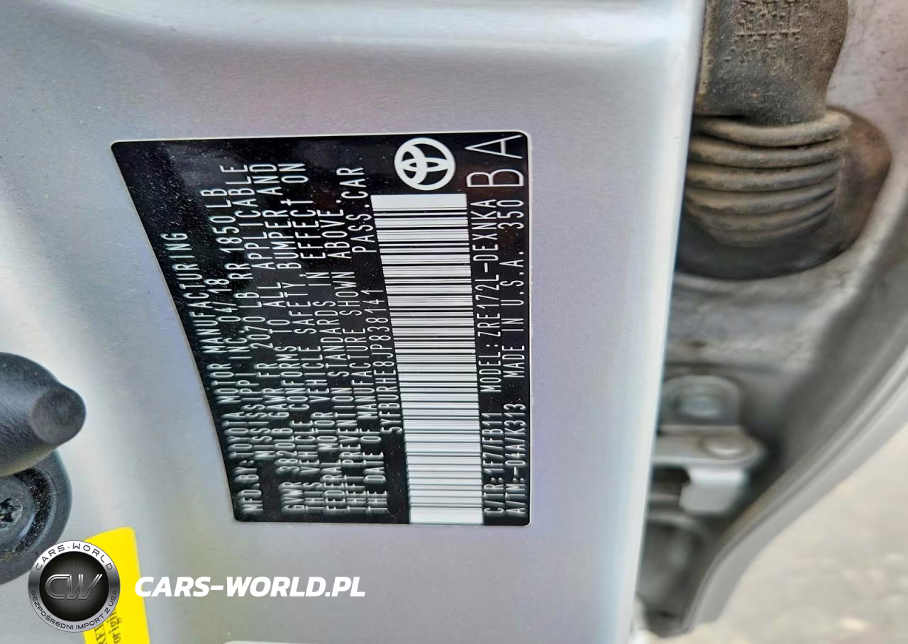 2018 Toyota Corolla Le VIN:5YFBURHE8JP838141 - 13
