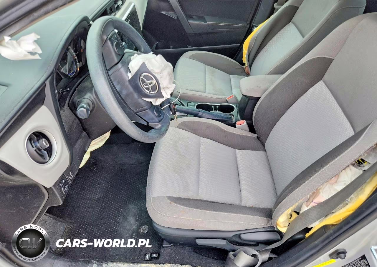 2018 Toyota Corolla Le VIN:5YFBURHE8JP838141 - 7