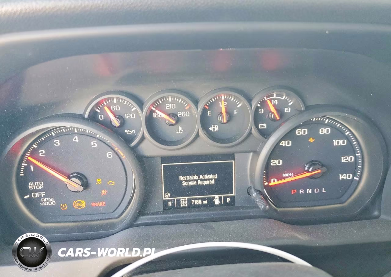 2022 Chevrolet Silverado K1500 Custom VIN:3GCPDBEK7NG559783 - 9
