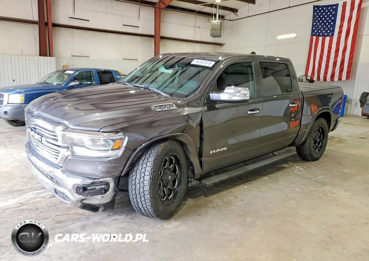 2019 Ram 1500 Laramie VIN:1C6SRFJT3KN781586 - 1