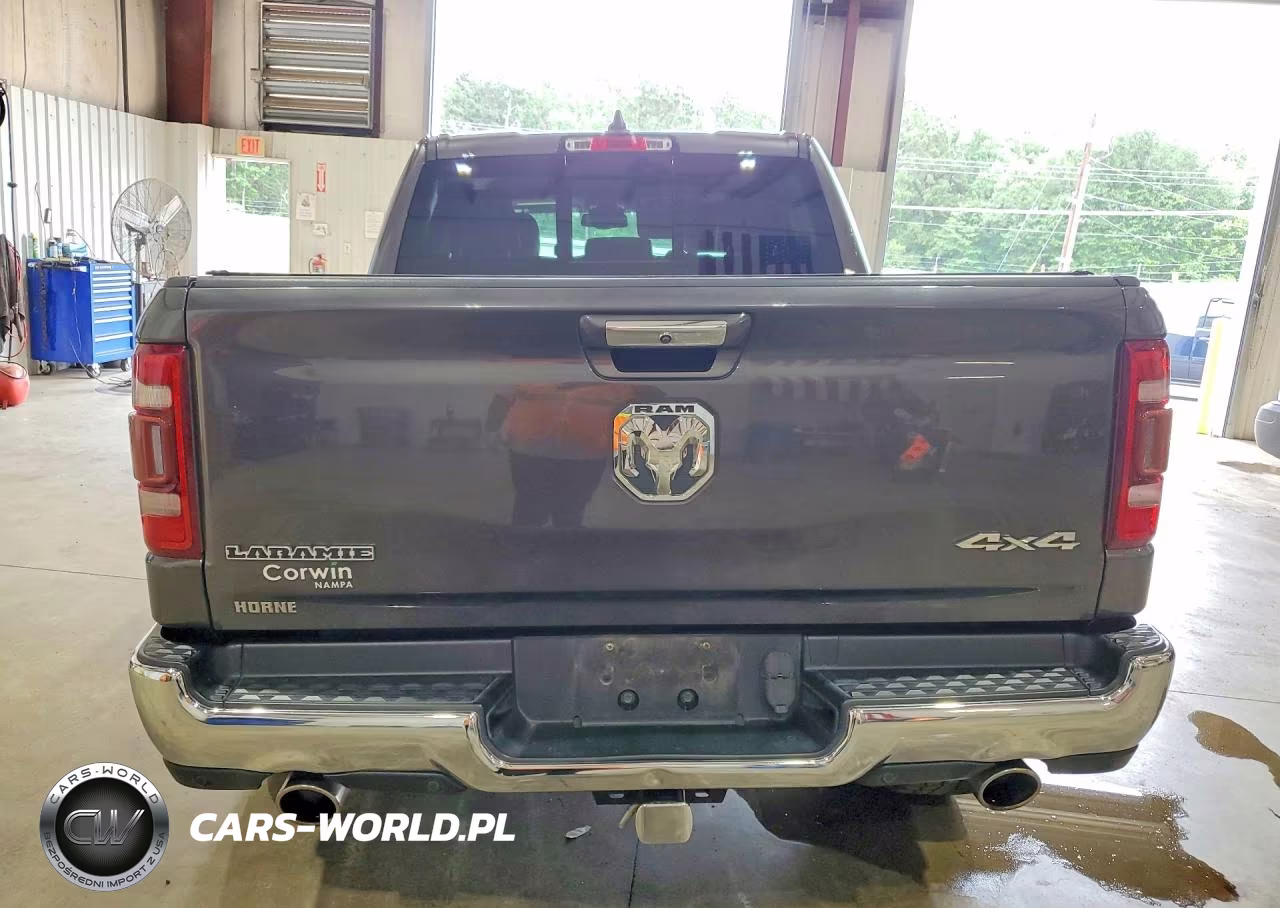 2019 Ram 1500 Laramie VIN:1C6SRFJT3KN781586 - 6
