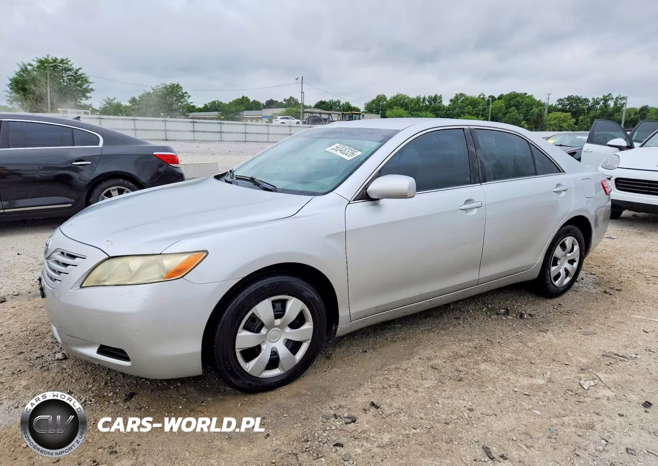 2009 Toyota Camry Le – zdjęcie 1 z 12