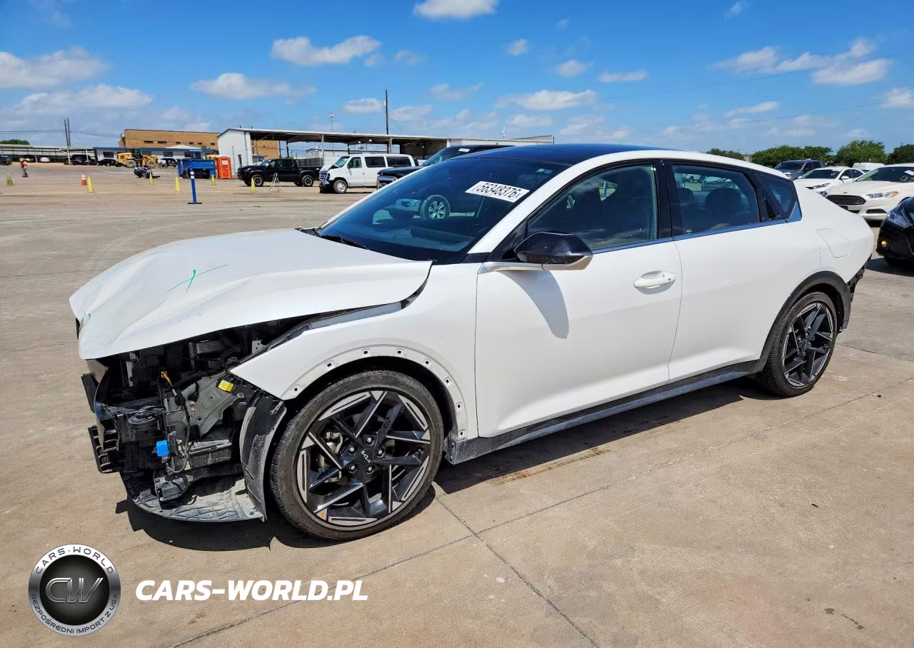 2025 Kia K4 Gt Line – zdjęcie 1 z 13