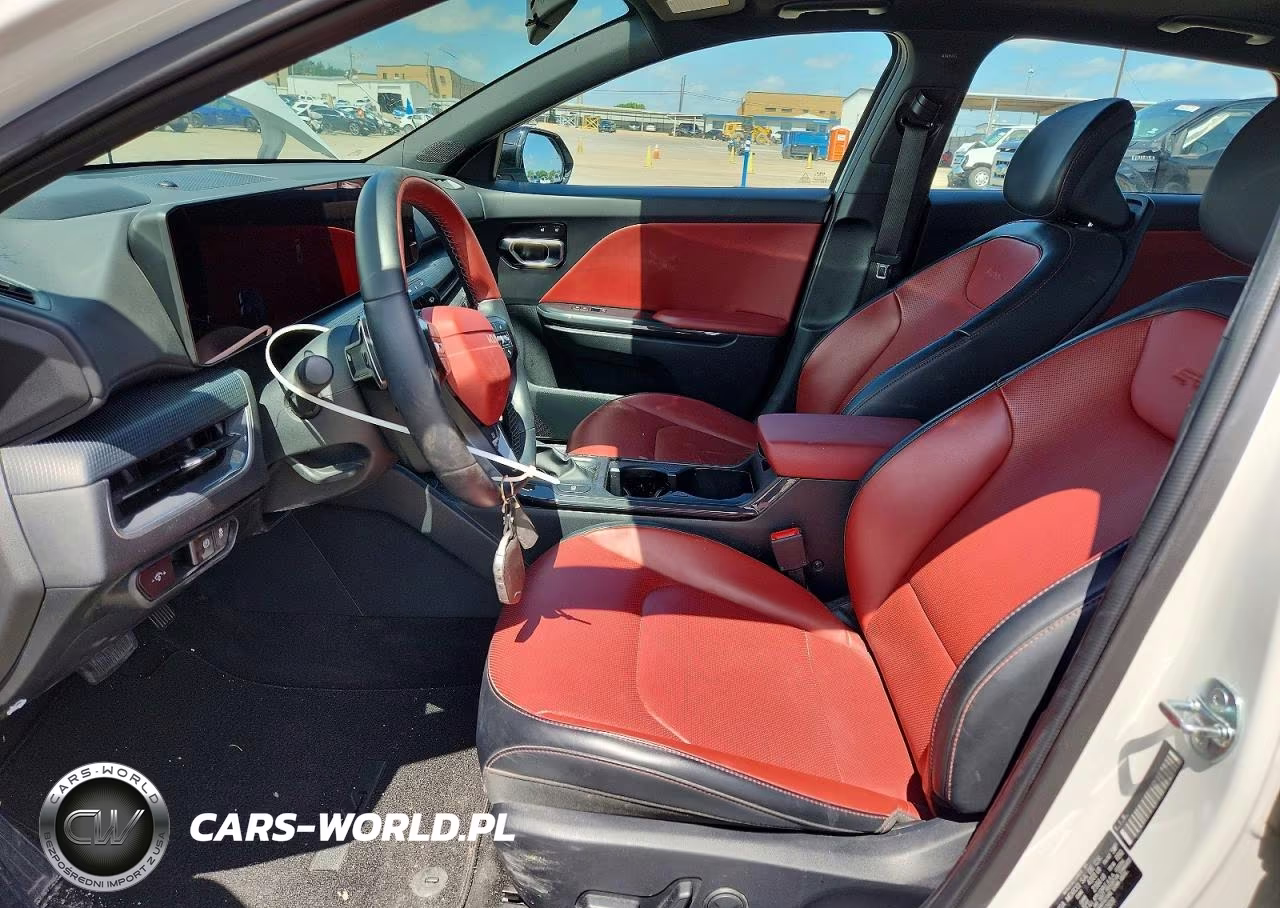 2025 Kia K4 Gt Line VIN:3KPFW4DE5SE097809 - 7