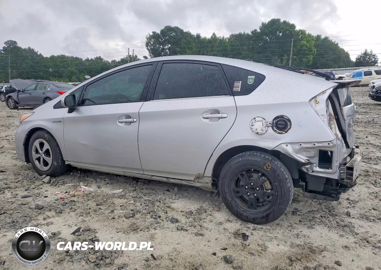 2013 Toyota Prius Four VIN:JTDKN3DU5D5699272 - 2