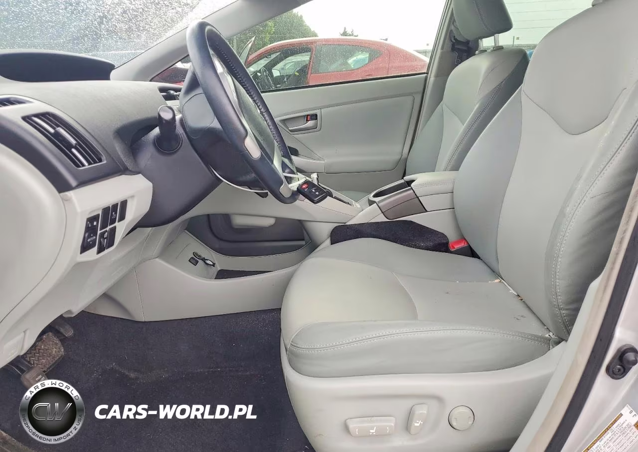 2013 Toyota Prius Four VIN:JTDKN3DU5D5699272 - 7