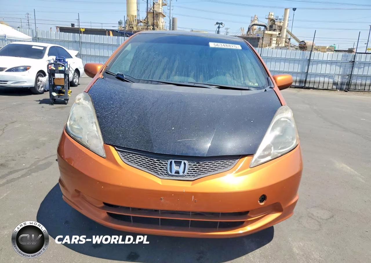 2011 Honda Fit Sport VIN:JHMGE8H67BS008755 - 5