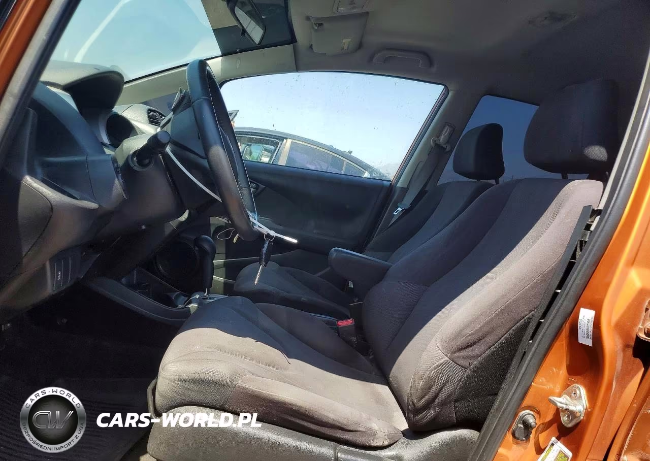 2011 Honda Fit Sport VIN:JHMGE8H67BS008755 - 7