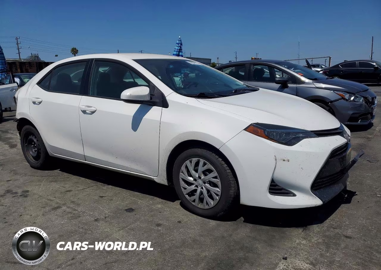 2019 Toyota Corolla Le VIN:5YFBURHE8KP932523 - 4