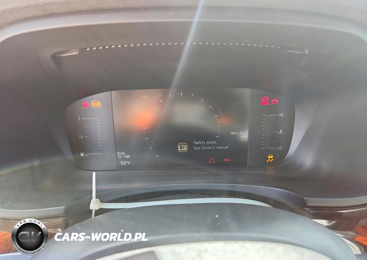2018 Volvo S90 T5 Momentum VIN:LVY982AK7JP015771 - 9