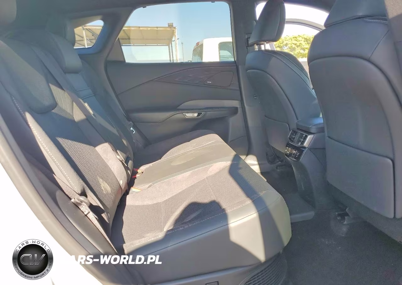 2025 Lexus Rx 450H+ Luxury VIN:JTJCJMGA9S2024690 - 11