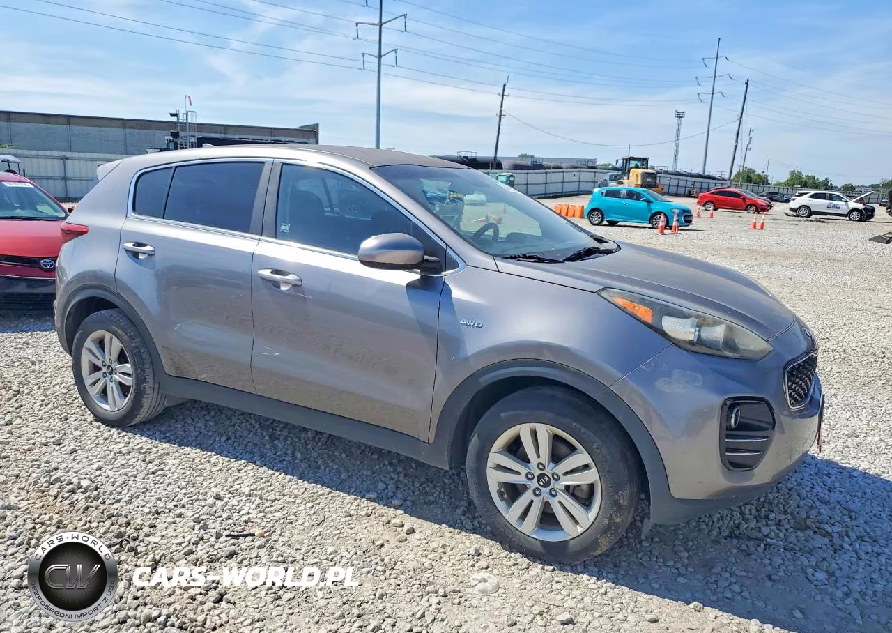 2018 Kia Sportage Lx VIN:KNDPMCAC7J7303914 - 4
