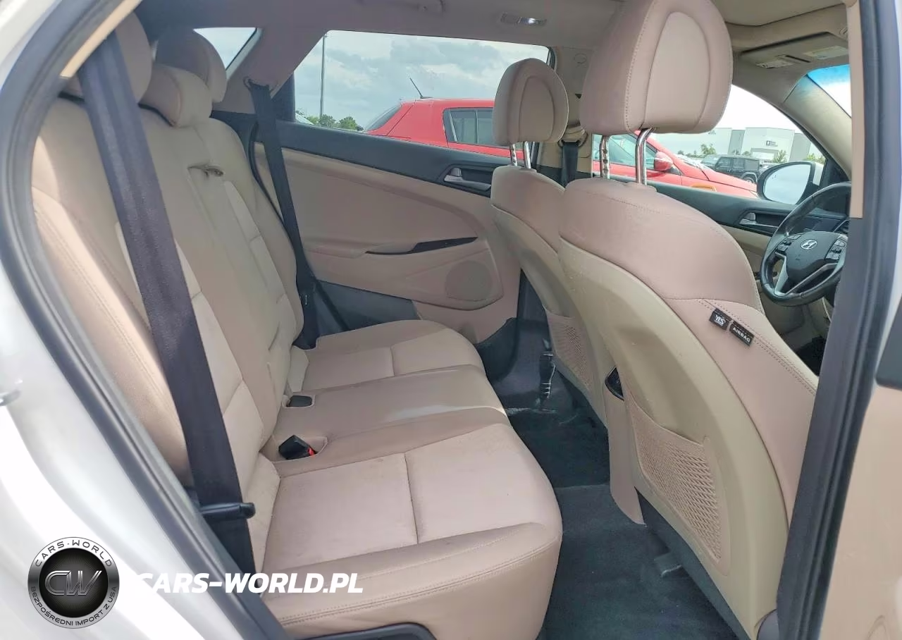 2018 Hyundai Tucson Value VIN:KM8J33A27JU670065 - 10