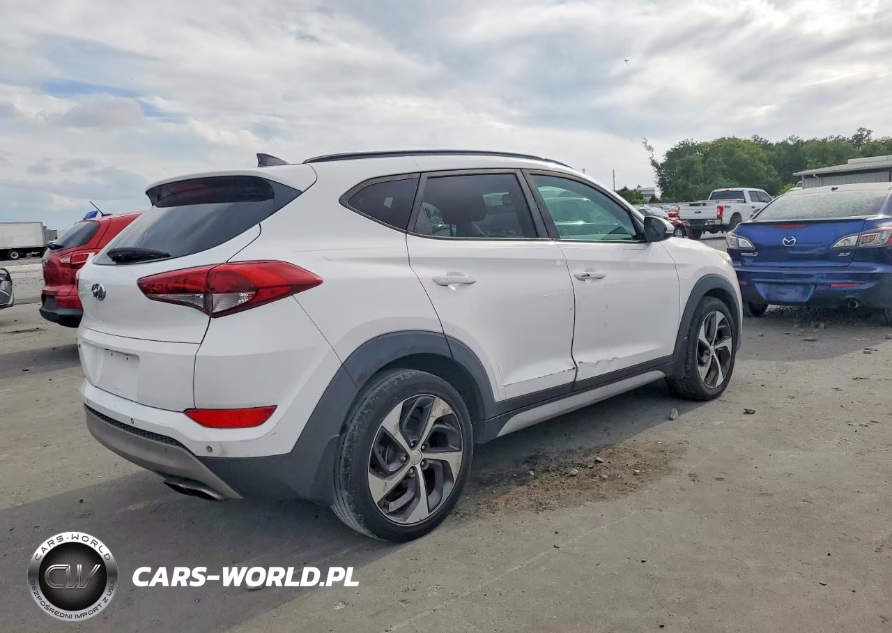 2018 Hyundai Tucson Value VIN:KM8J33A27JU670065 - 3