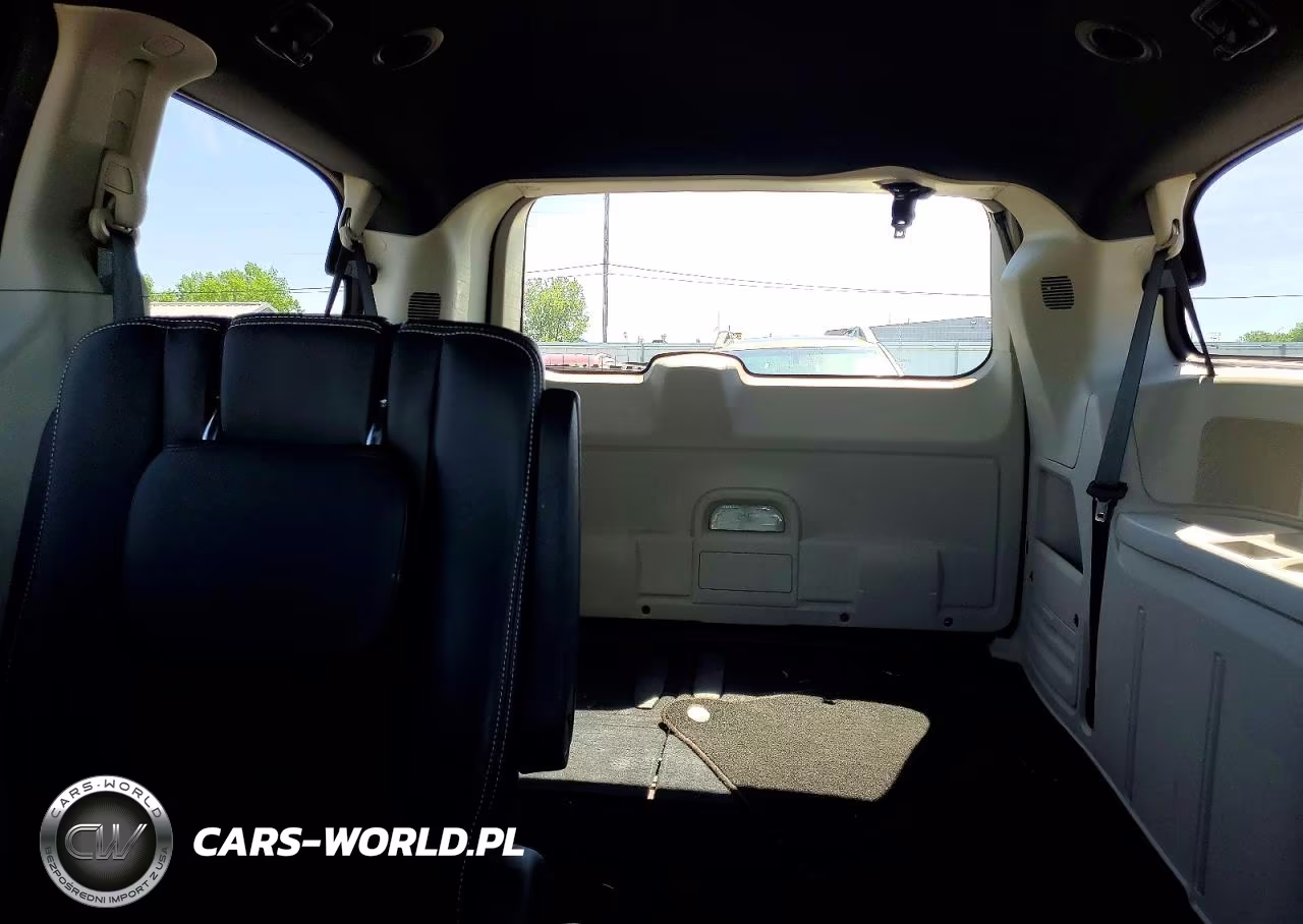 2017 Dodge Grand Caravan Sxt VIN:2C4RDGCG9HR557794 - 10