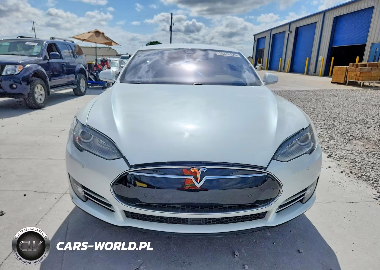 2014 Tesla Model S VIN:5YJSA1H20EFP67857 - 5