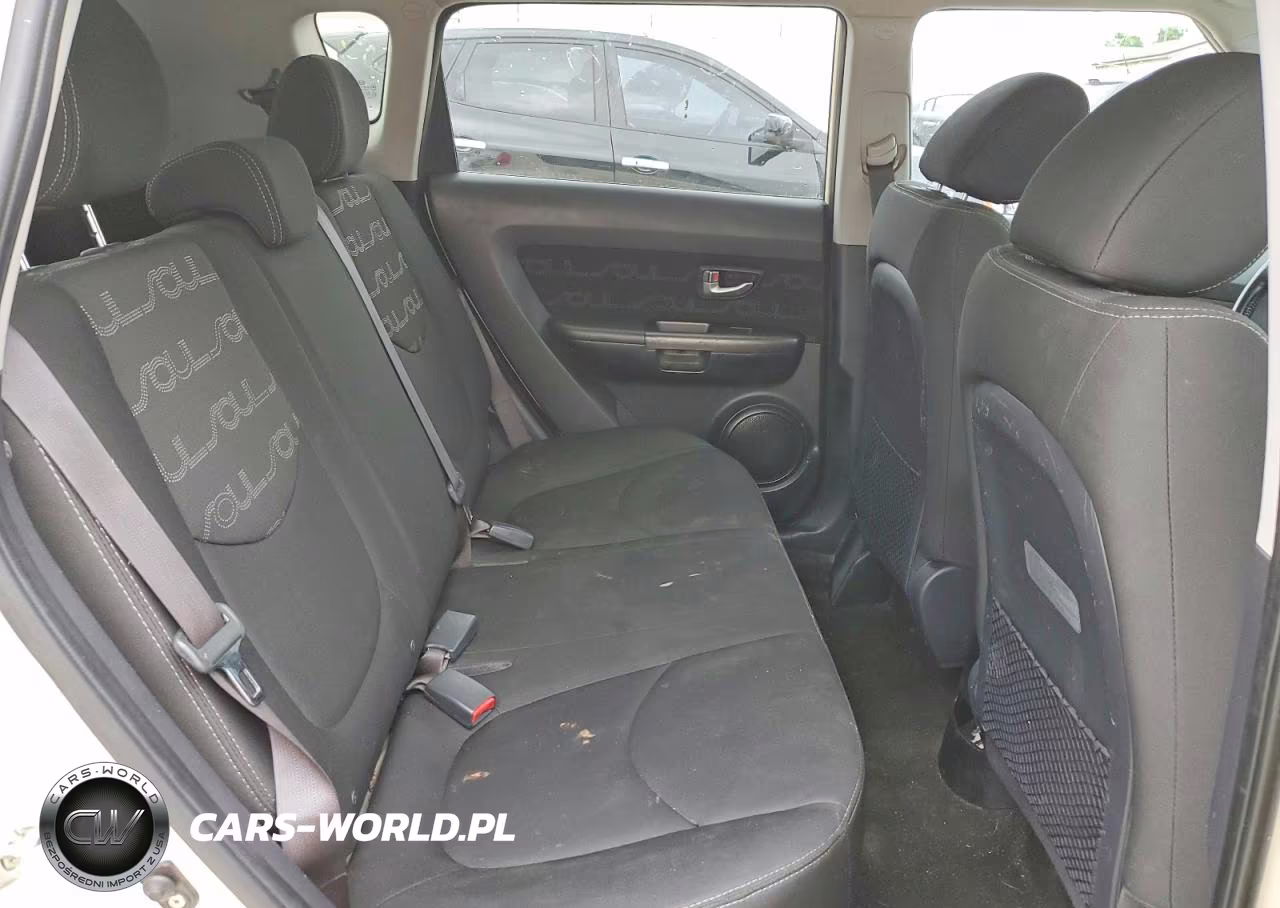 2013 Kia Soul + VIN:KNDJT2A64D7581512 - 11