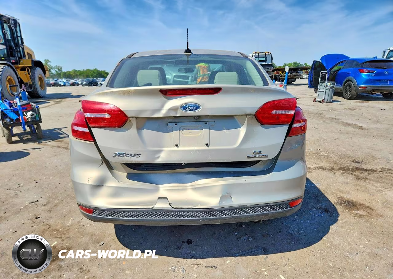 2016 Ford Focus Se VIN:1FADP3F22GL266349 - 6